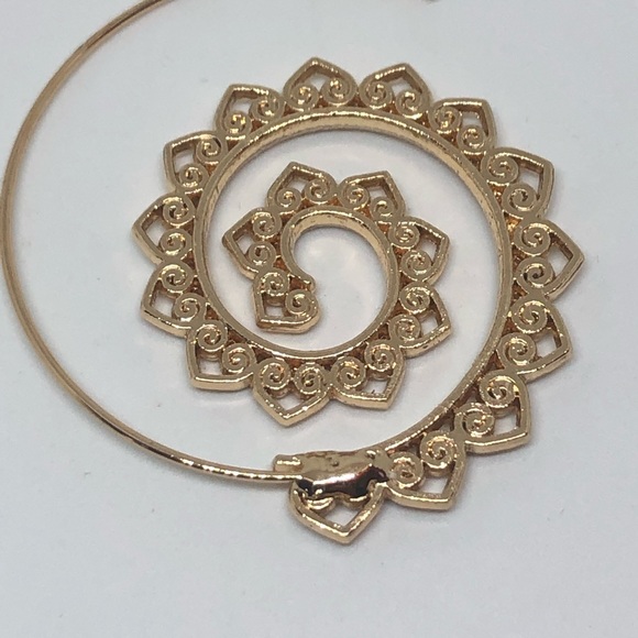 14k Yellow Gold Plated Funky Earrings - Picture 9 of 10